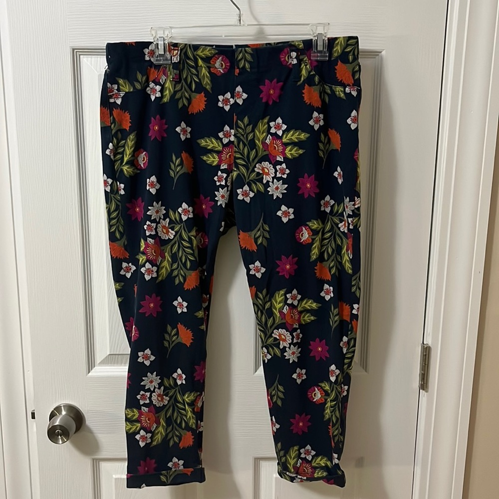 Time and Tru capri jeggings